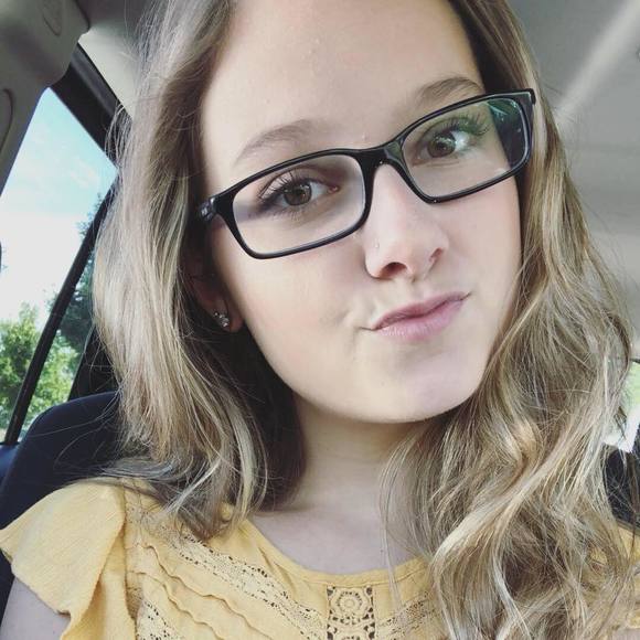 Meet your Posher, Madison - Picture 1 of 1